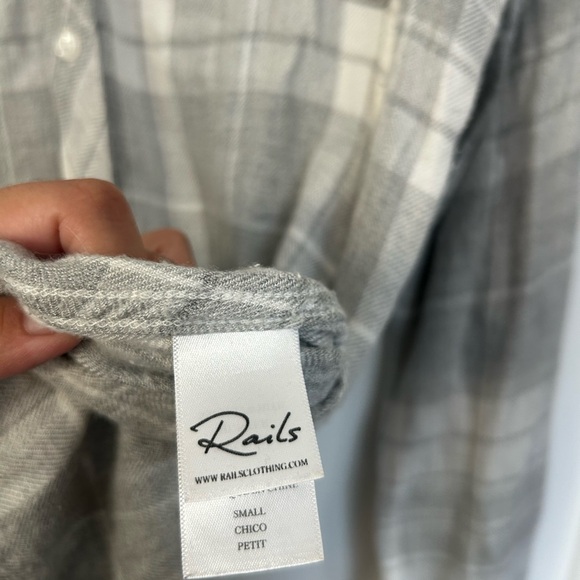 Rails Grey and White Plaid Hunter Button Down Shirt Flannel size small preppy - Picture 7 of 12